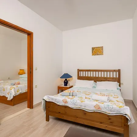 Apartamento Poolside