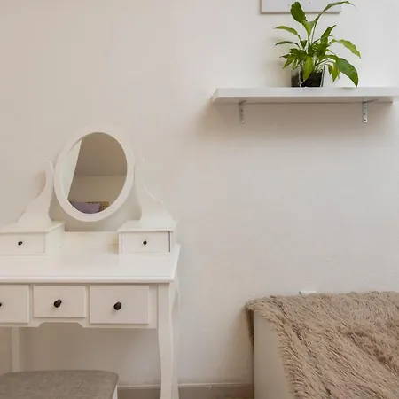 Poolside شقة لوكفا روجوزنيكا