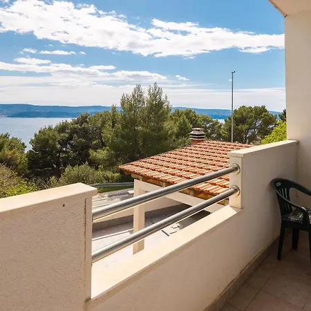 Poolside Appartement