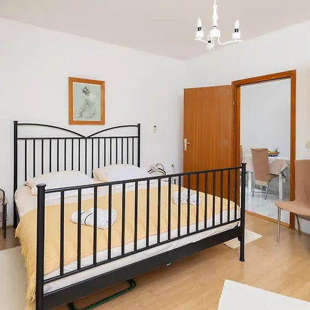 Appartement Poolside Lokva Rogoznica