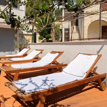 Apartment Poolside Lokva Rogoznica