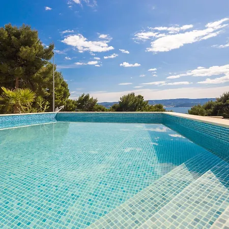 Appartement Poolside