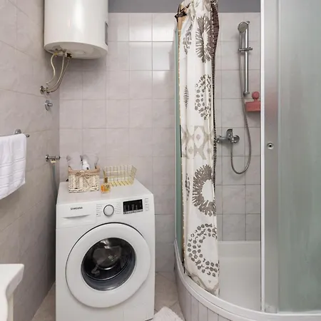 Appartement Poolside