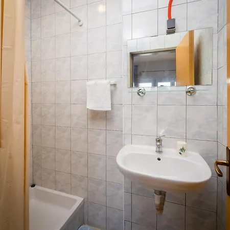 Poolside Appartement Lokva Rogoznica