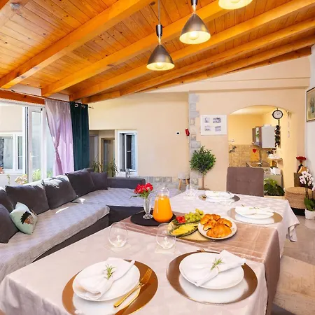 Appartement Poolside